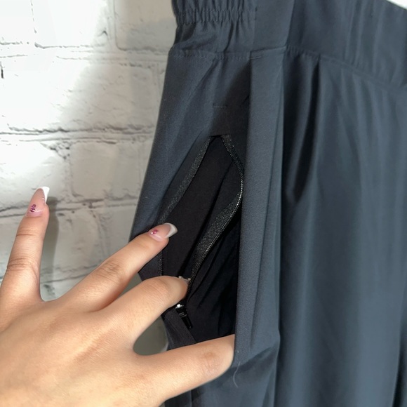 Athleta Women's Black Brooklyn Wide Leg Crop Pant - Picture 5 of 10